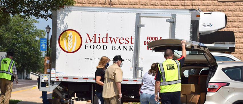 Midwest Food Bank of Peoria serves over 300 agency partners in Illinois, eastern Iowa, and parts of Missouri and Kentucky.