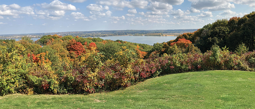 The beautiful Illinois River Valley, as seen from Grandview Drive