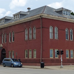 Established in 1886, the Peoria Women’s Club is the oldest club of its kind in the country.